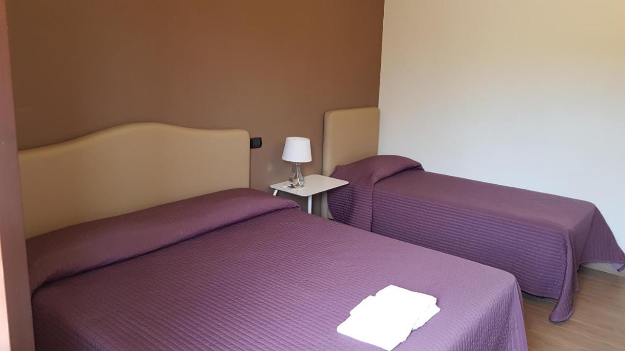 Il Casale Degli Ulivi - Agriturismo - Tenimenti Leone Lanuvio Extérieur photo