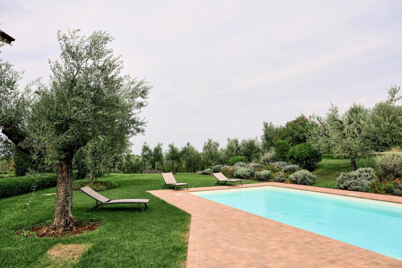 Il Casale Degli Ulivi - Agriturismo - Tenimenti Leone Lanuvio Extérieur photo