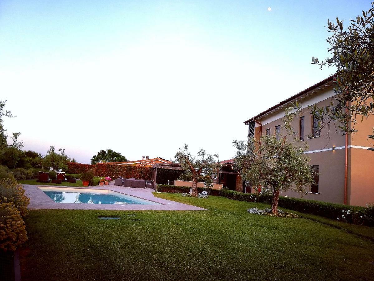 Il Casale Degli Ulivi - Agriturismo - Tenimenti Leone Lanuvio Extérieur photo